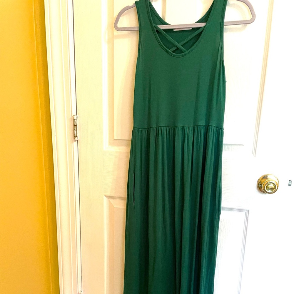 Jersey knit Kelly green maxi dress with pockets